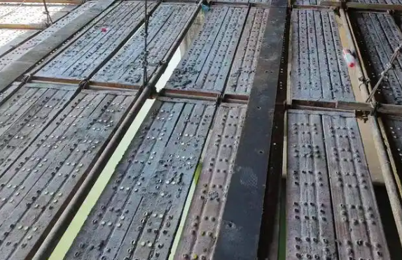 嘉峪关碳纤维加固在木结构方面的作用有哪些？